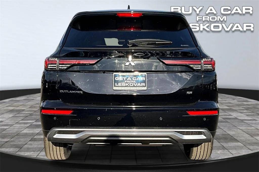 new 2025 Mitsubishi Outlander car, priced at $37,498