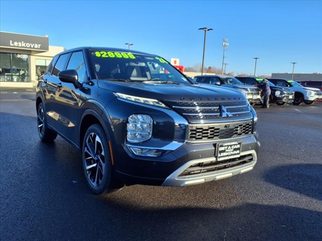 new 2024 Mitsubishi Outlander car, priced at $28,998