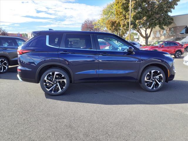 new 2024 Mitsubishi Outlander car, priced at $28,998