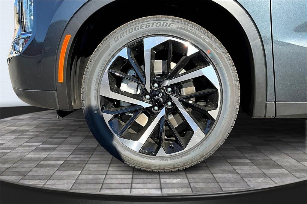 new 2025 Mitsubishi Outlander PHEV car, priced at $44,998