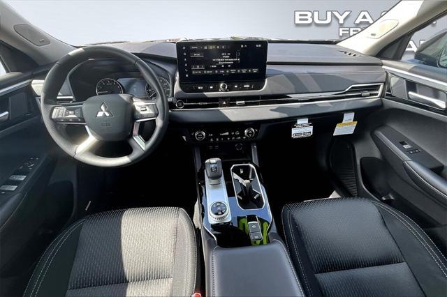 new 2025 Mitsubishi Outlander car