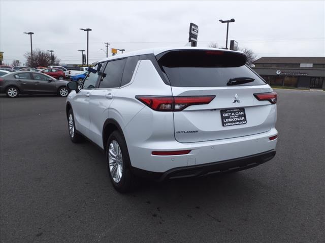 new 2024 Mitsubishi Outlander car, priced at $26,998