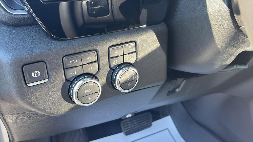 new 2026 GMC Sierra 2500 car, priced at $70,170