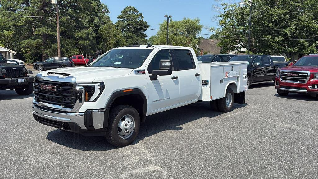 new 2025 GMC Sierra 3500 car, priced at $79,703