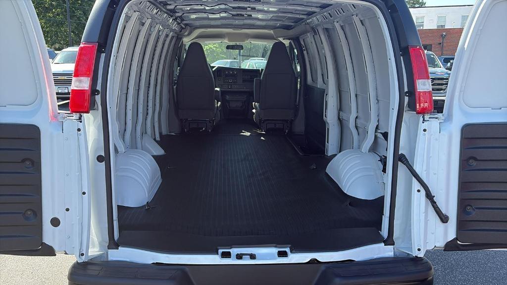 new 2025 GMC Savana 3500 car, priced at $51,560