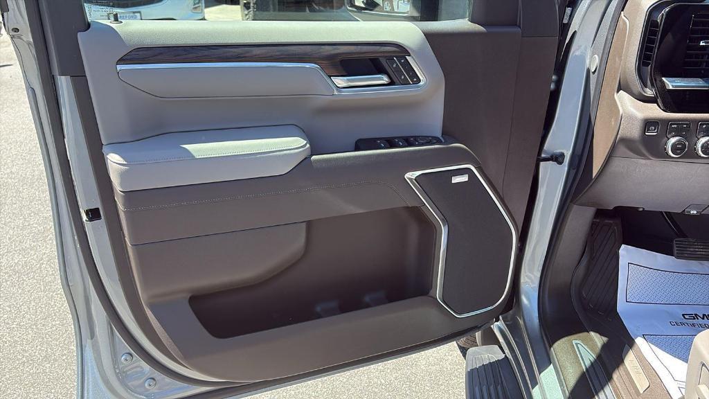 new 2025 GMC Sierra 1500 car, priced at $64,820