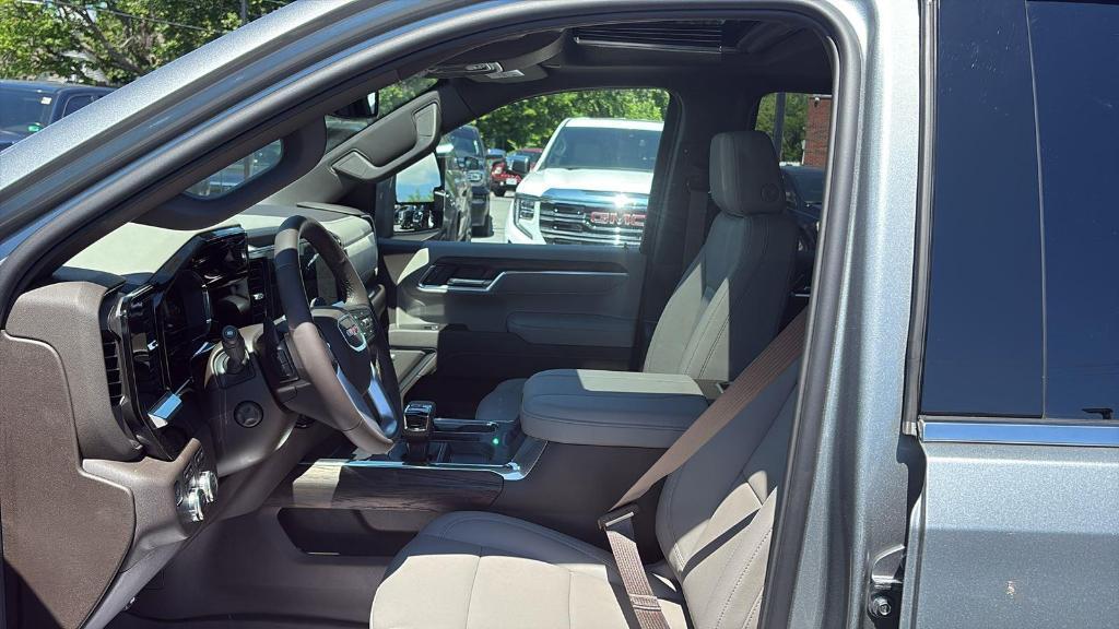 new 2025 GMC Sierra 1500 car, priced at $64,820