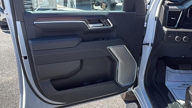 new 2025 GMC Sierra 3500 car, priced at $87,940