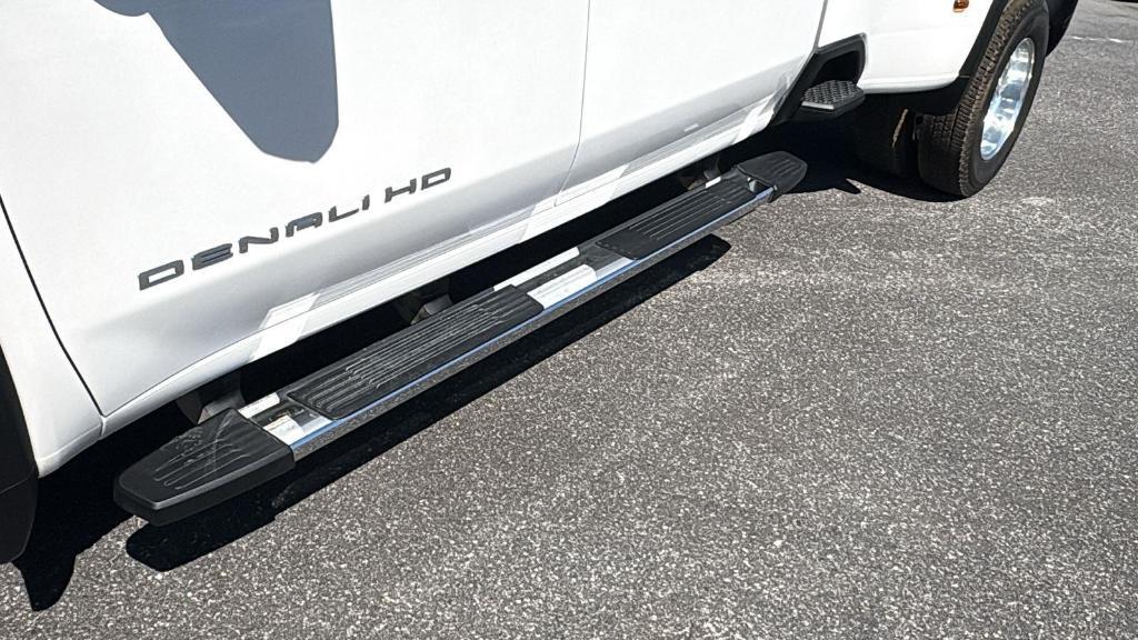 new 2025 GMC Sierra 3500 car, priced at $86,940
