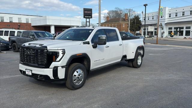 new 2025 GMC Sierra 3500 car, priced at $100,165