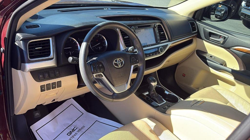 used 2019 Toyota Highlander car