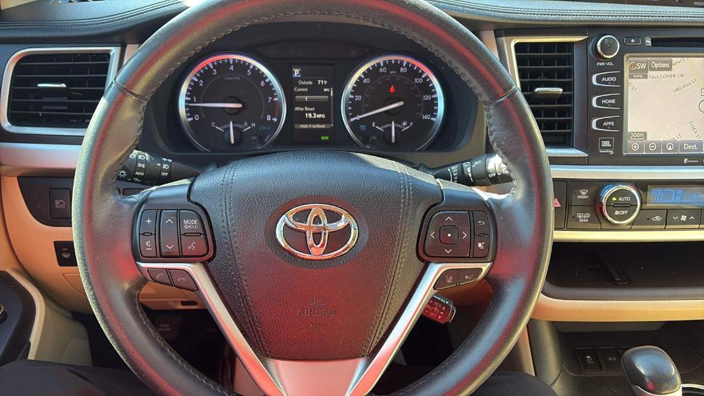 used 2019 Toyota Highlander car