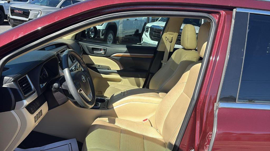 used 2019 Toyota Highlander car