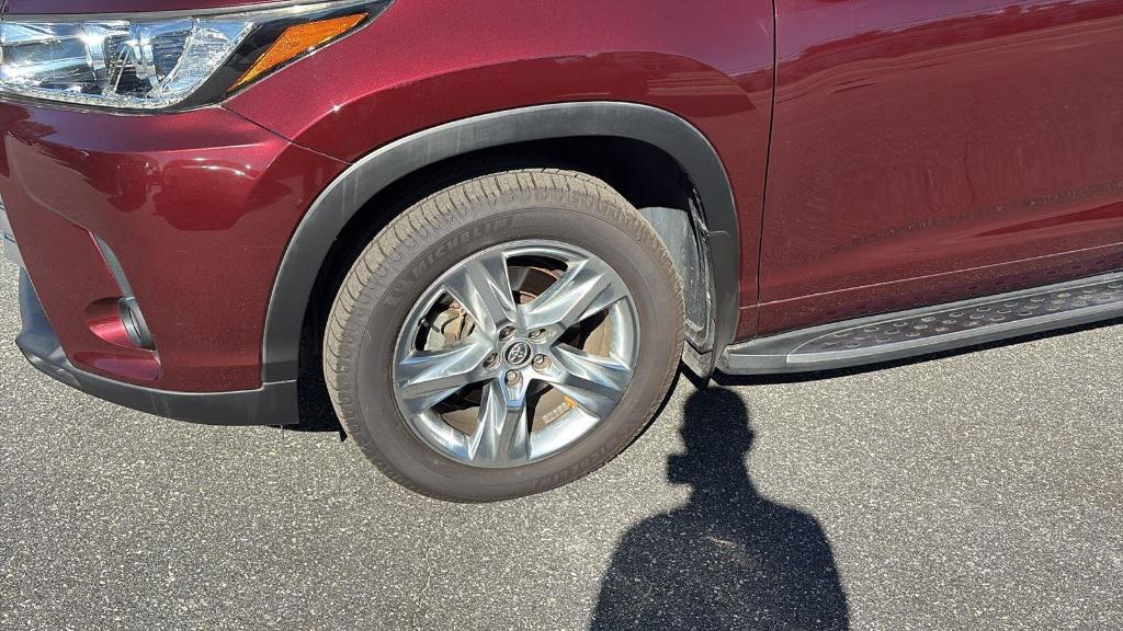 used 2019 Toyota Highlander car