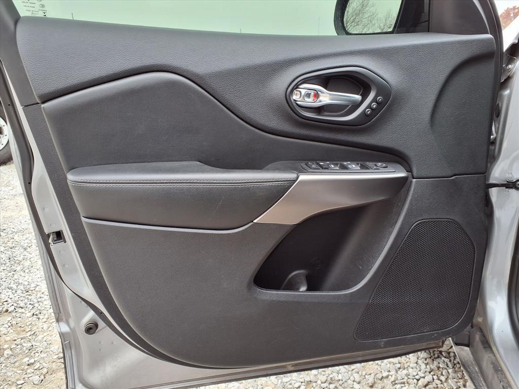 used 2020 Jeep Cherokee car, priced at $18,793