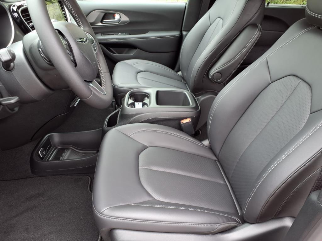 new 2026 Chrysler Pacifica car, priced at $40,814