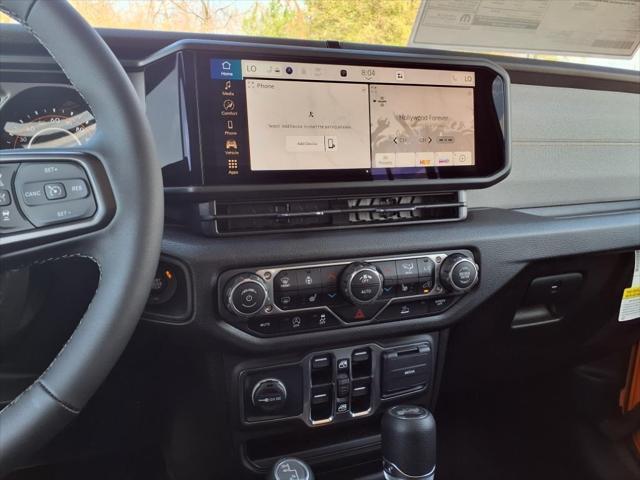 new 2025 Jeep Wrangler car, priced at $45,186