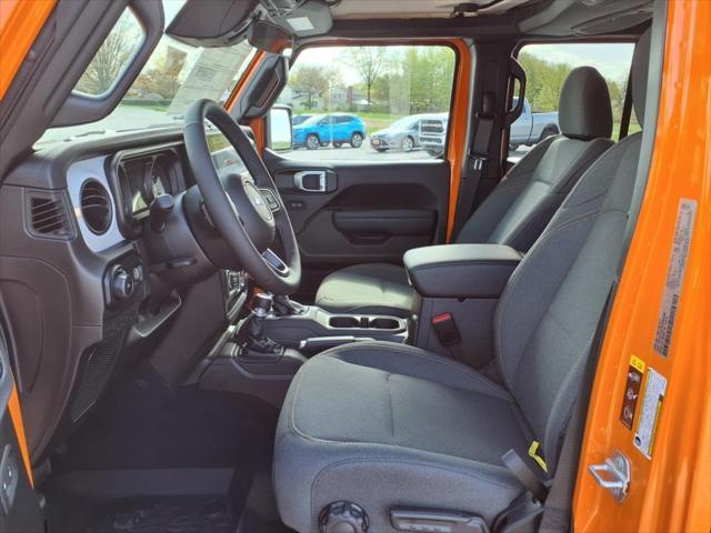 new 2025 Jeep Wrangler car, priced at $45,186