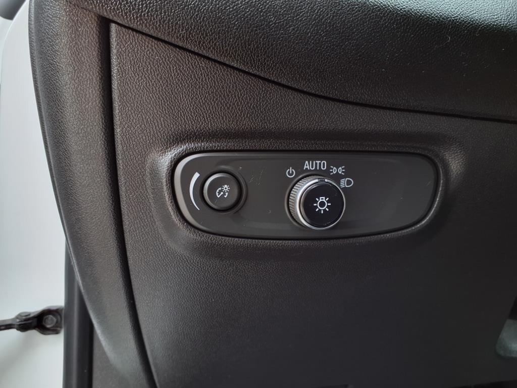 used 2022 Chevrolet Equinox car, priced at $18,500