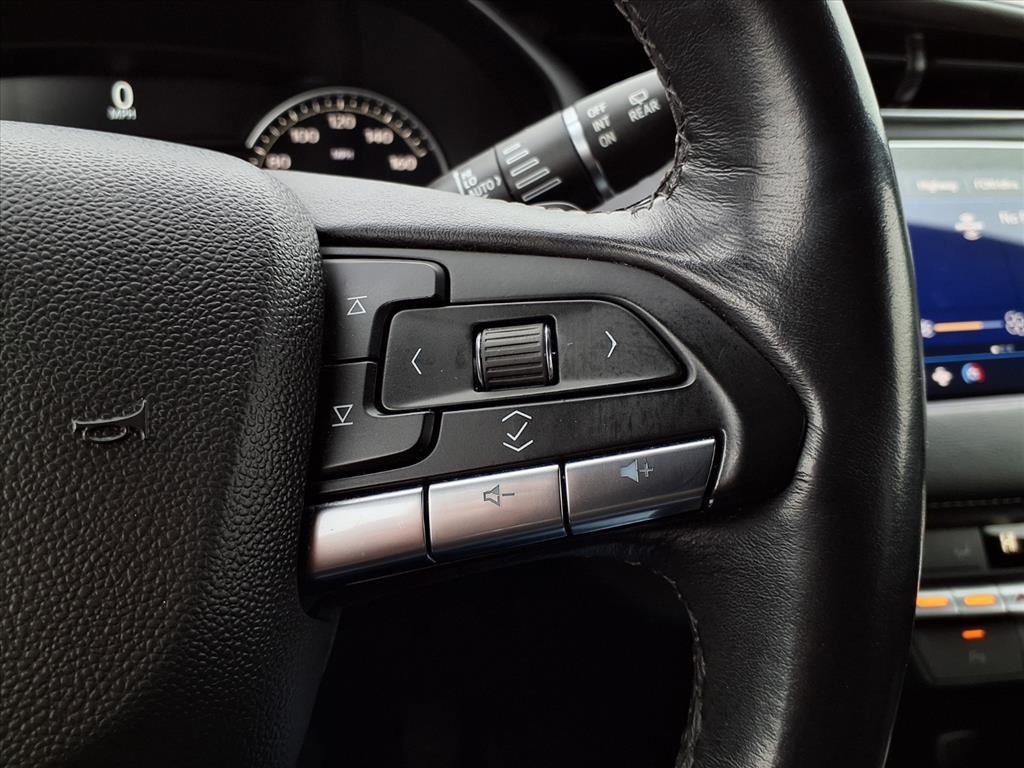 used 2023 Cadillac XT4 car, priced at $23,400