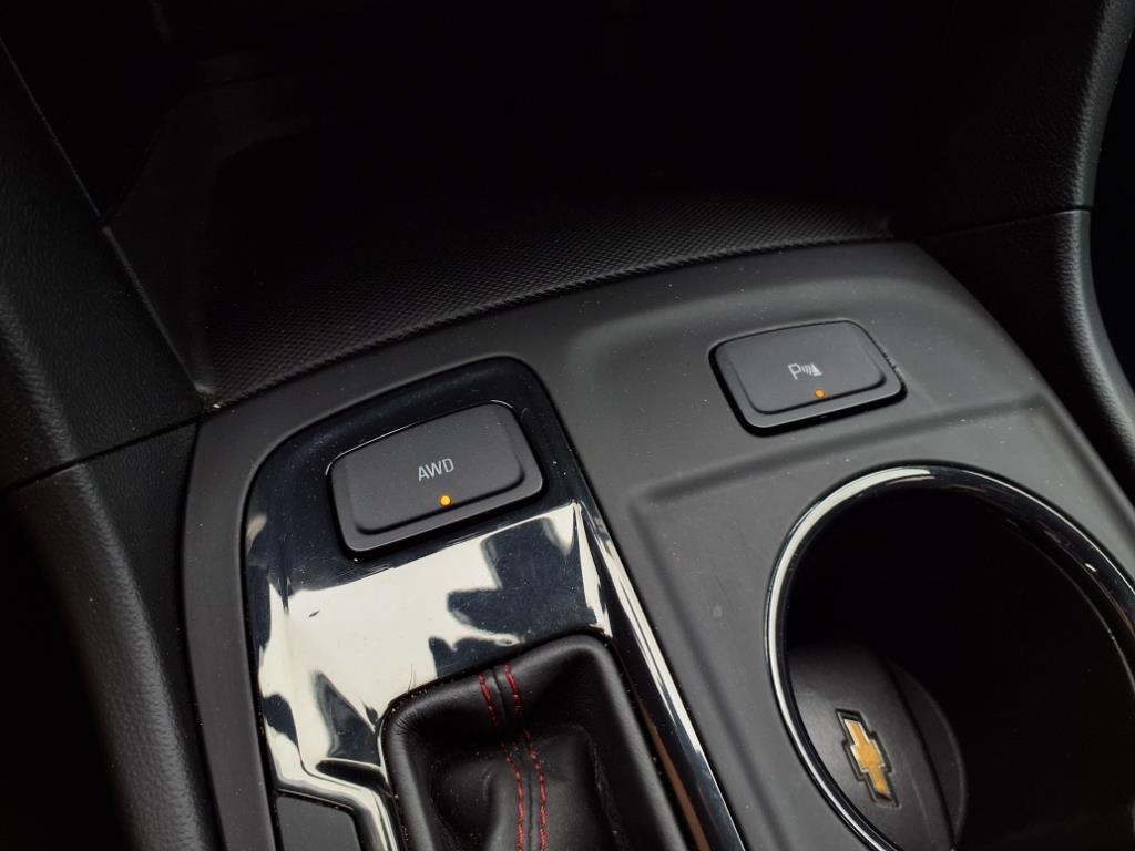 used 2022 Chevrolet Equinox car, priced at $22,400