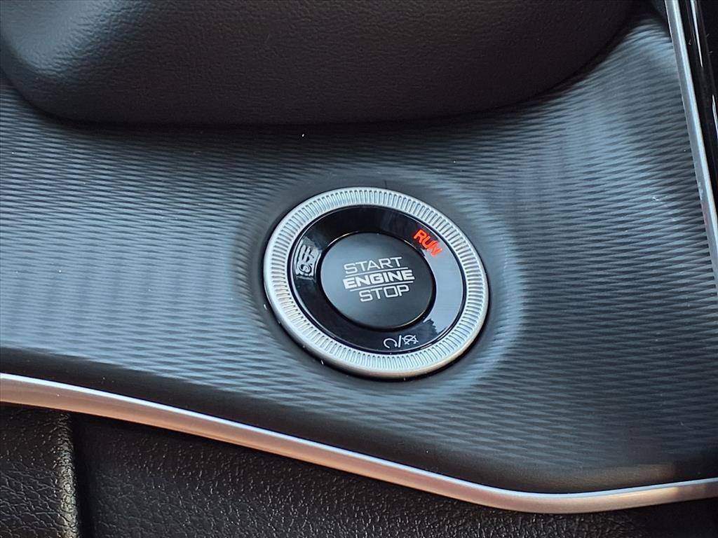 new 2025 Jeep Grand Cherokee car, priced at $37,120