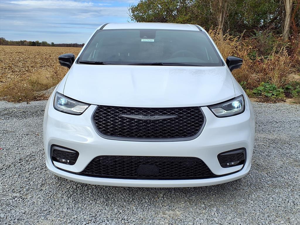 new 2026 Chrysler Pacifica car