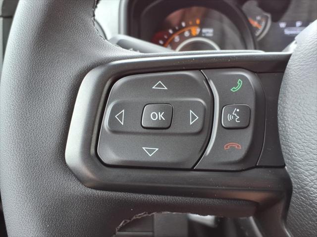new 2025 Jeep Gladiator car, priced at $40,631