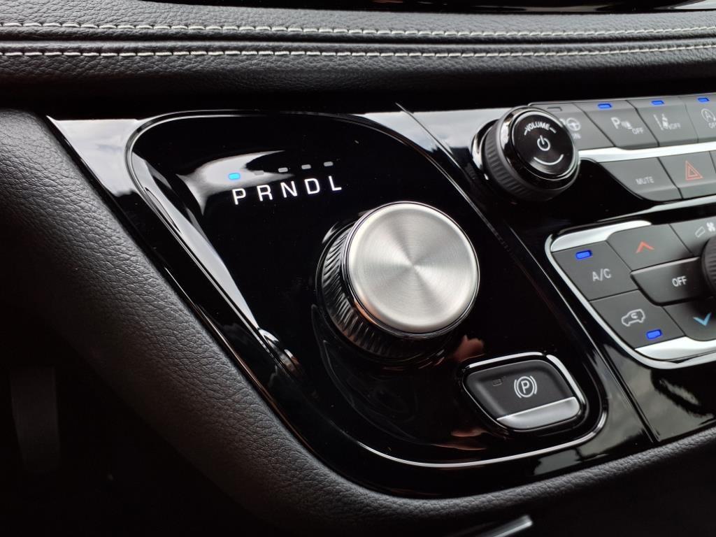 new 2025 Chrysler Pacifica car, priced at $39,727