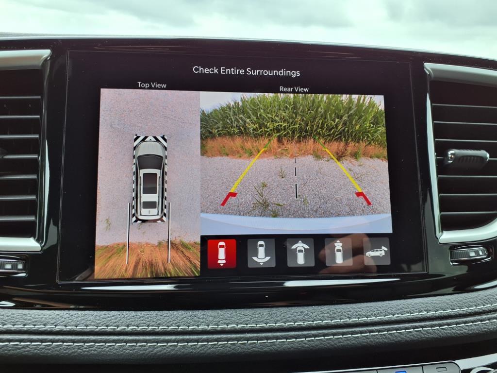 new 2025 Chrysler Pacifica car, priced at $39,727