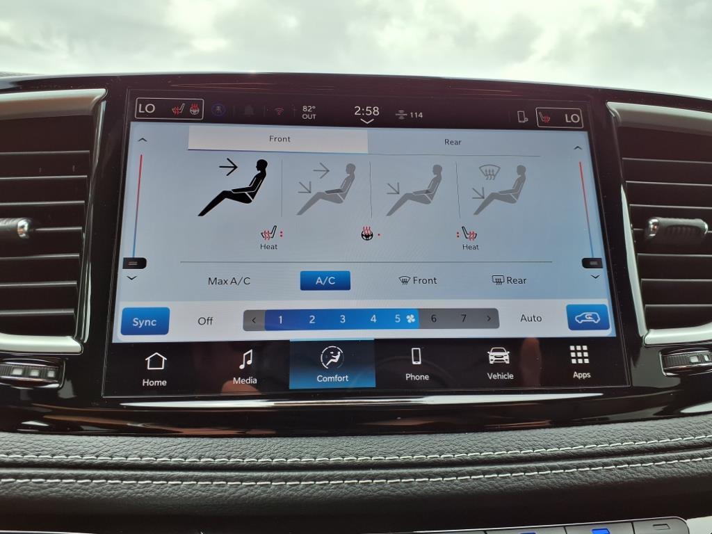 new 2025 Chrysler Pacifica car, priced at $39,727