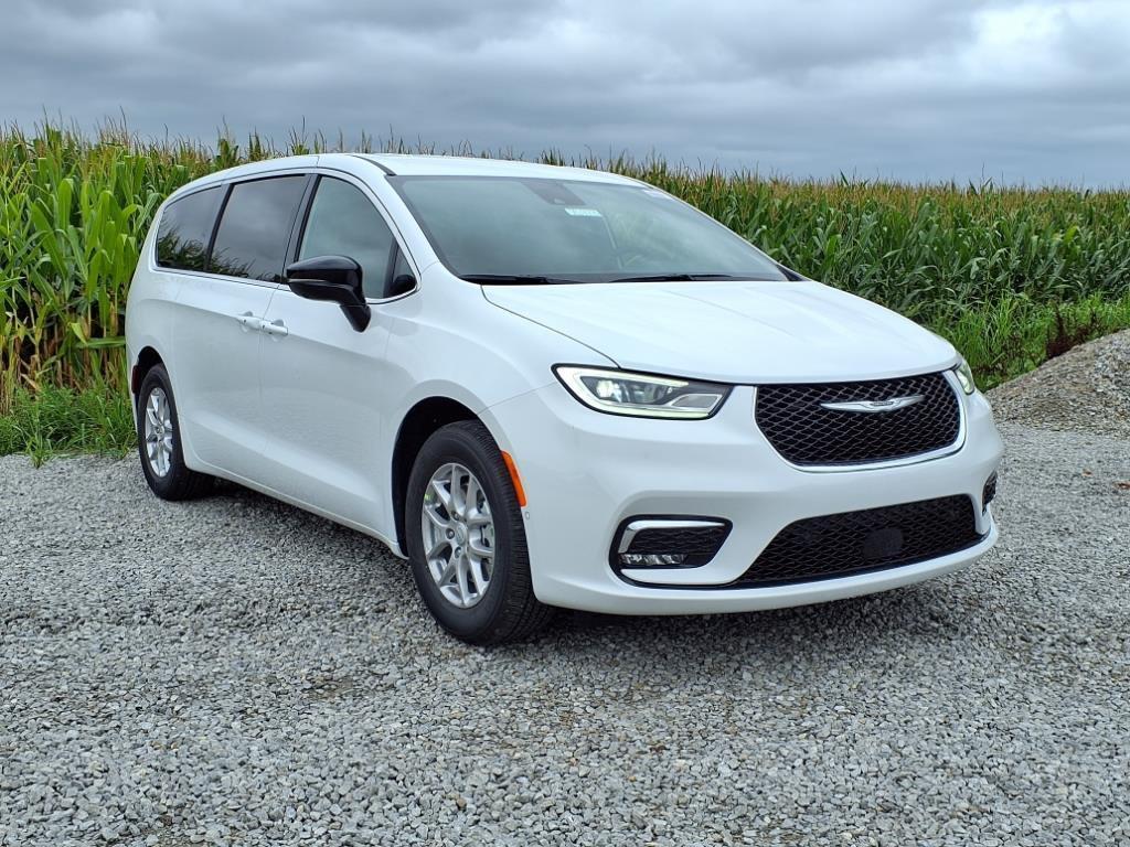 new 2026 Chrysler Pacifica car, priced at $44,740