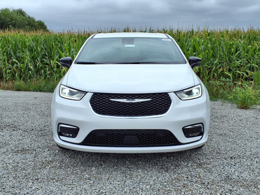 new 2026 Chrysler Pacifica car, priced at $44,740