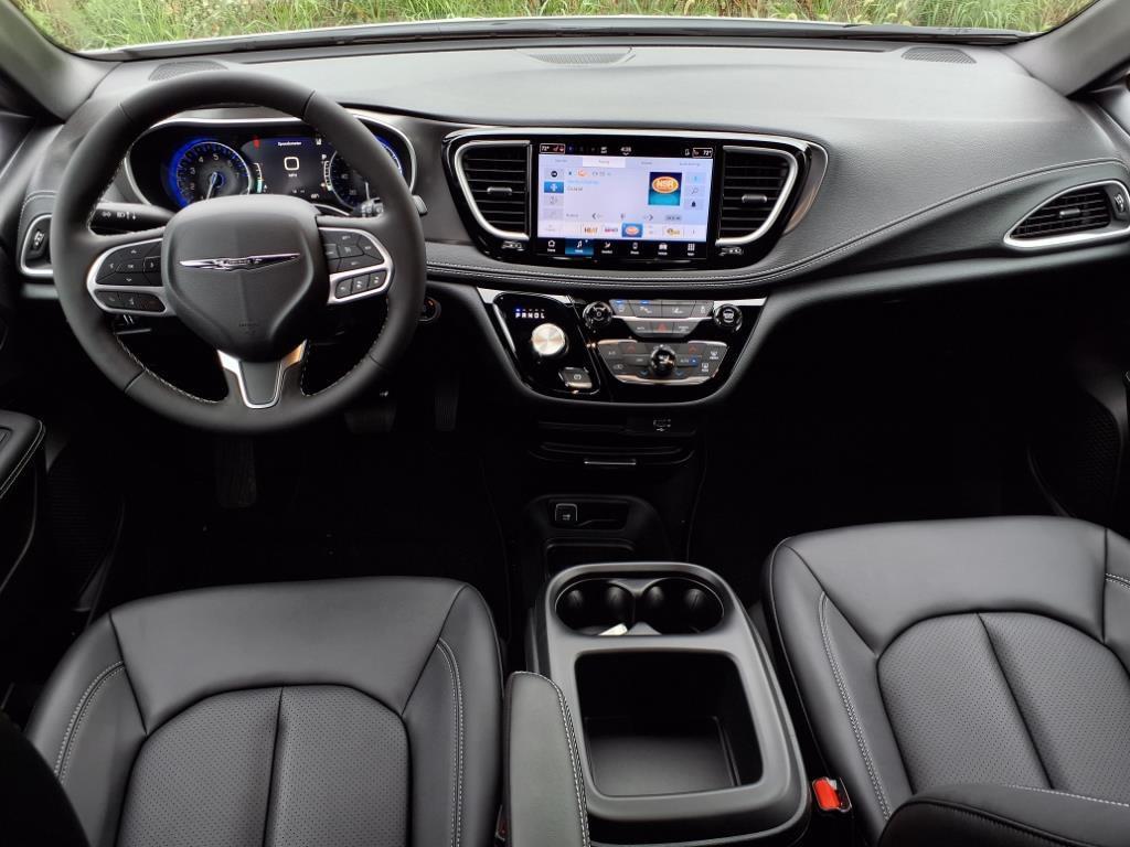 new 2026 Chrysler Pacifica car, priced at $44,740
