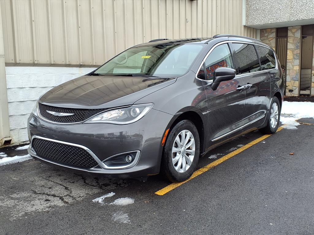 used 2017 Chrysler Pacifica car, priced at $13,000