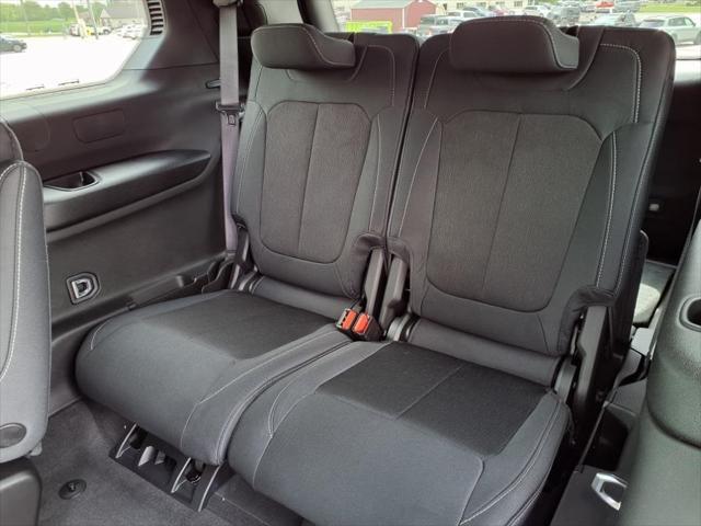 new 2025 Jeep Grand Cherokee L car, priced at $39,008