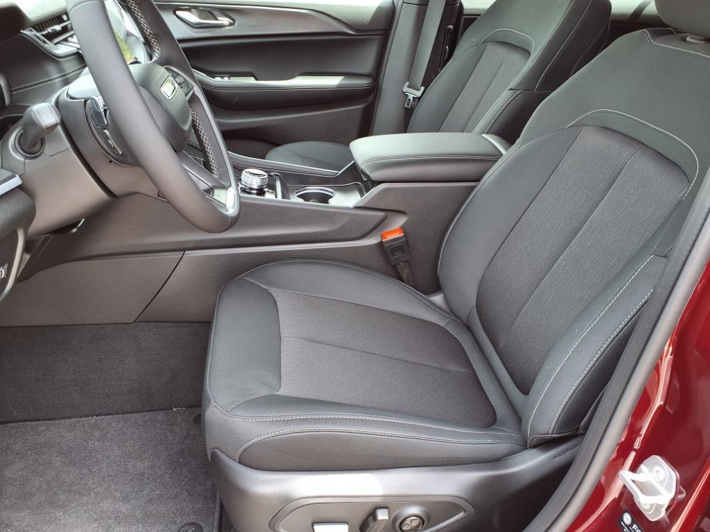 new 2025 Jeep Grand Cherokee L car, priced at $39,499