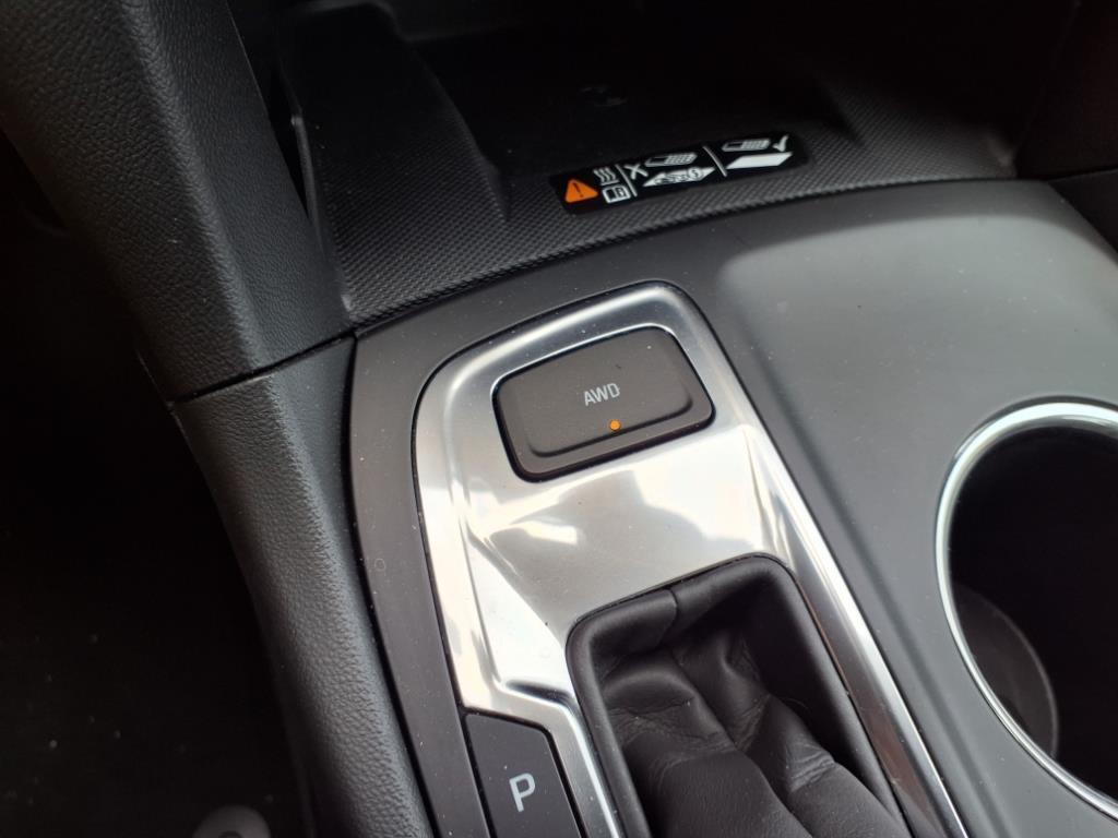 used 2021 Chevrolet Equinox car, priced at $21,850