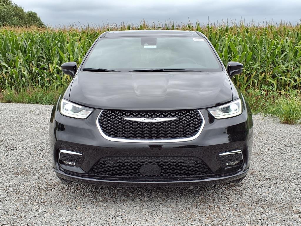 new 2026 Chrysler Pacifica car, priced at $42,438