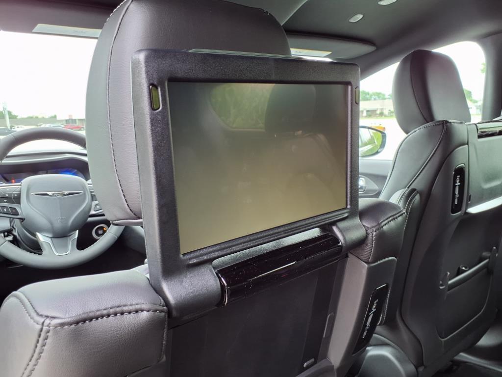 new 2026 Chrysler Pacifica car, priced at $42,438