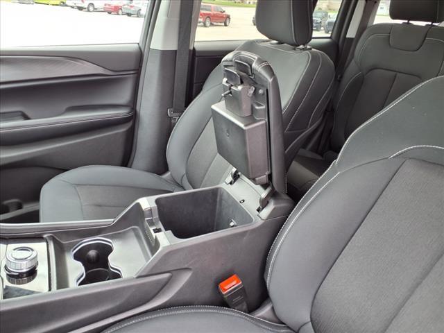 used 2024 Jeep Grand Cherokee car, priced at $32,400
