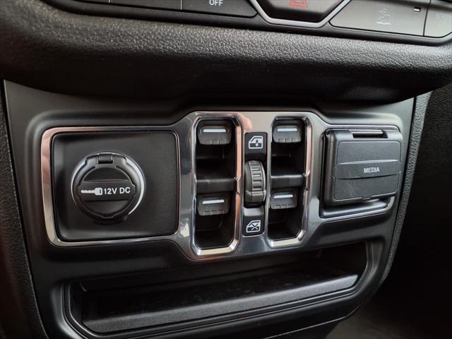 new 2025 Jeep Wrangler car, priced at $44,916