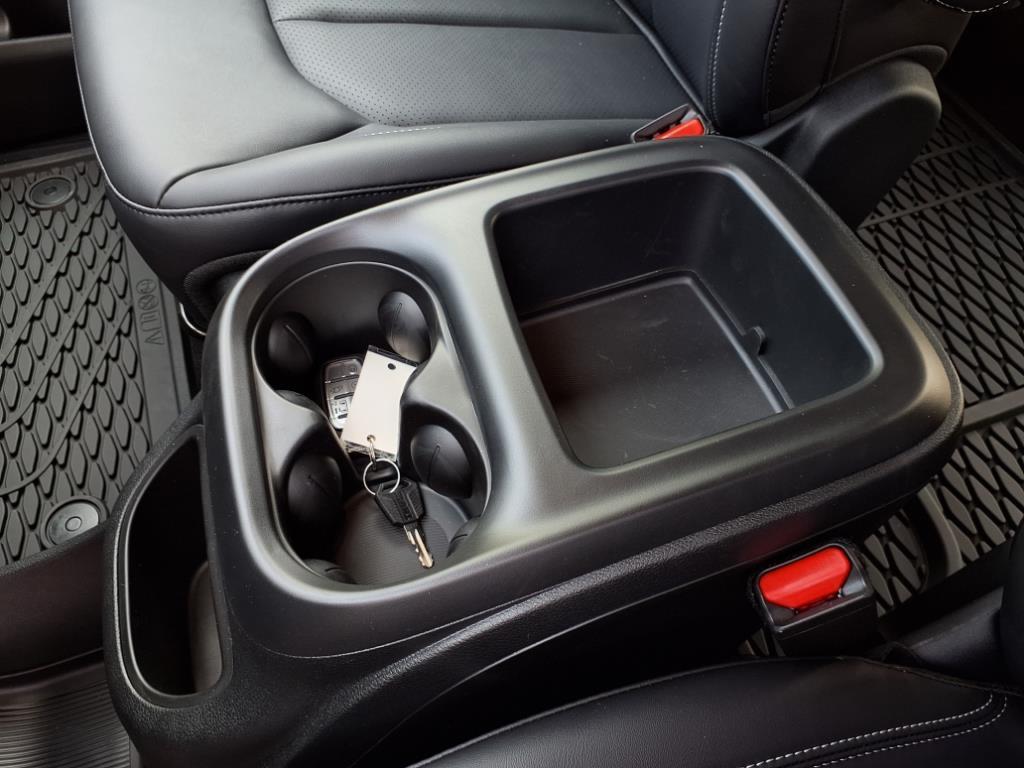 new 2025 Chrysler Pacifica car, priced at $41,906