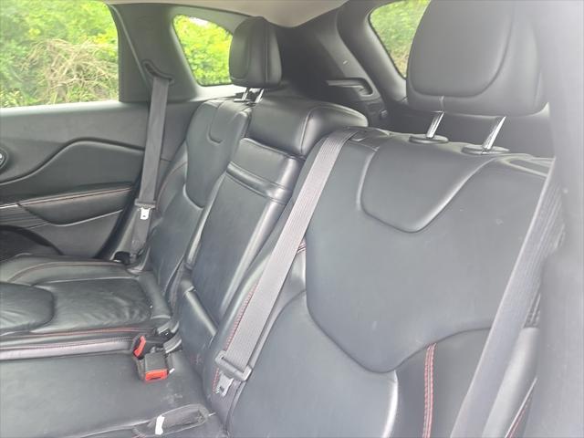 used 2016 Jeep Cherokee car, priced at $11,800