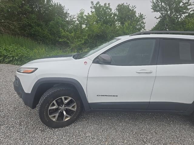 used 2016 Jeep Cherokee car, priced at $11,800