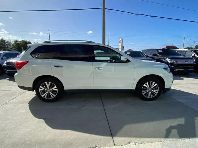 used 2020 Nissan Pathfinder car, priced at $19,999