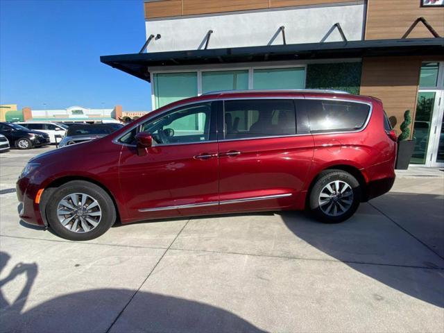 used 2020 Chrysler Pacifica car, priced at $22,999