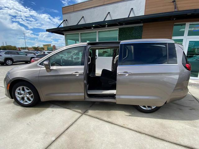 used 2018 Chrysler Pacifica car, priced at $16,999