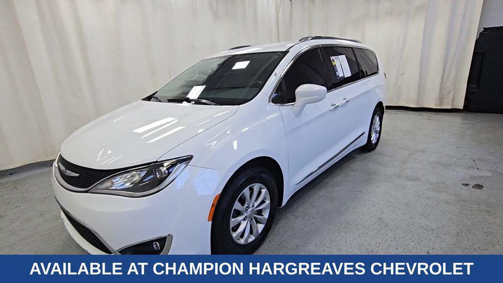 used 2018 Chrysler Pacifica car, priced at $10,499
