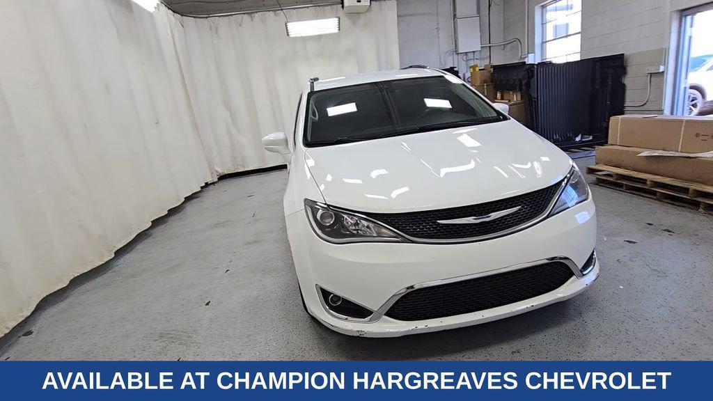 used 2018 Chrysler Pacifica car, priced at $10,499